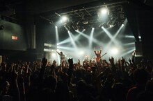 「ЯeaLデビュー1周年記念企画 ЯeaL Яock Яevolution vol.5 ～ЯeaL vs Gacharic Spin～」の様子。（Photo by MASANORI FUJIKAWA）