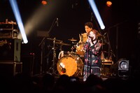 理姫（Vo）（撮影：猪俣晃一朗）