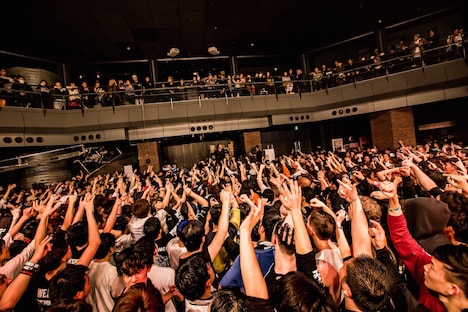 Crystal Lake「True North Tour ONEMAN SHOW」東京・TSUTAYA O-EAST公演の様子。（Photo by TAKASHI KONUMA）