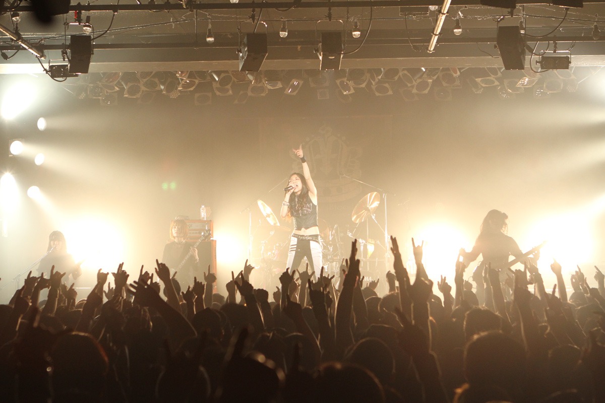 「Change the Fate Tour 2016-2017」最終公演の様子。