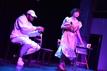 「地獄タクシー」で共演するACE（左）と吉澤嘉代子（右）。