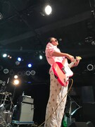 の子(Vo, G)