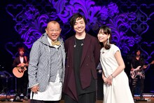 左から笑福亭鶴瓶、三浦大知、森川葵。(c)TBS