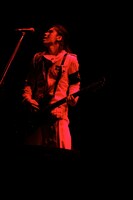 葵（G）（写真提供：Sony Music Records）