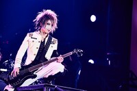 REITA（B）（写真提供：Sony Music Records）