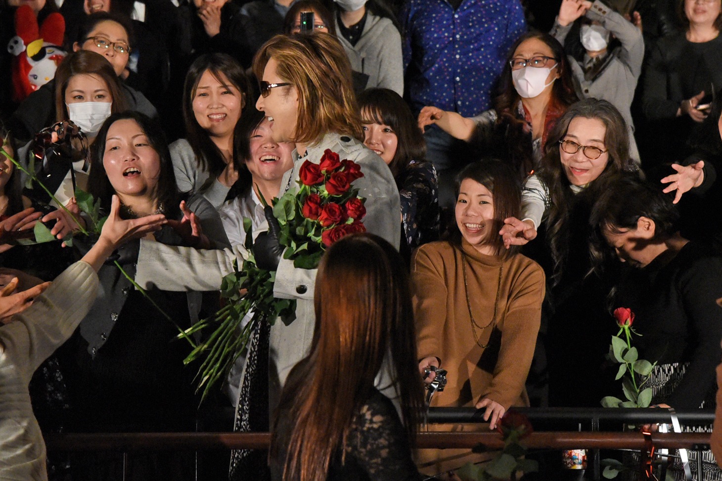 YOSHIKIとファン。