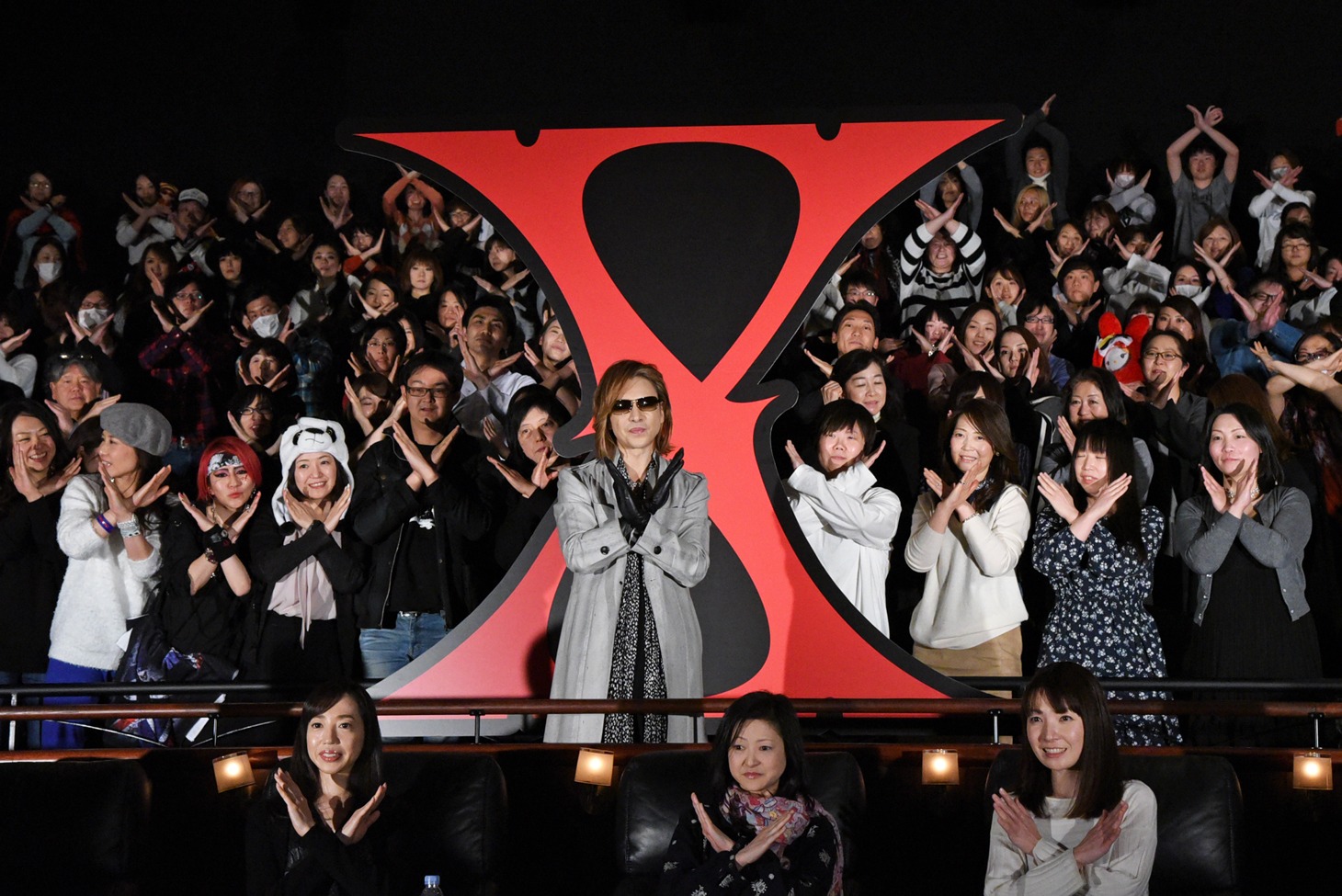 YOSHIKIとファン。