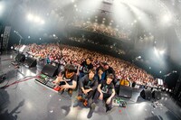 「TRICERATOPS "DINOSAUR ROCK'N ROLL 7"」初日公演の様子。（撮影：山本倫子）