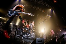 BLUE ENCOUNT（photo by Viola Kam［V‘z Twinkle］）