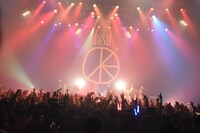 「BiSH NEVERMiND TOUR」ツアーファイナル公演の様子。