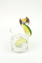 デーモン閣下と「スイーツパラダイス」のコラボメニュー「深山幻想記 -能Rock-」。