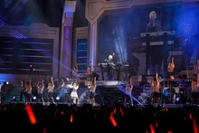 fripSide「fripSide LIVE TOUR 2016-2017 FINAL in Saitama Super Arena-Run for the 15th Anniversary-supported by animelo mix」の様子。