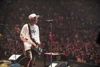 KENTA（Vo, B）（撮影：瀧本JON...行秀）