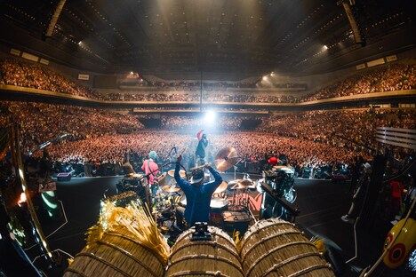 WANIMA「JUICE UP!! TOUR FINAL」の様子。（撮影：瀧本JON...行秀）