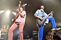 矢部昌暉と北村匠海。（写真提供：Sony Music Records）