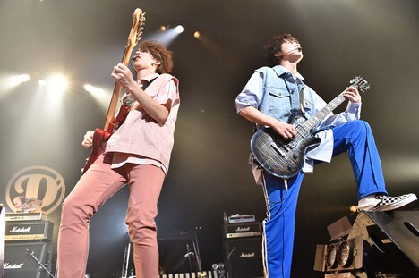 矢部昌暉と北村匠海。（写真提供：Sony Music Records）