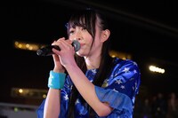 宣伝部員に思いを伝える辻野かなみ。