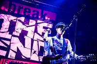 田邊駿一（Vo, G）（撮影：浜野カズシ）