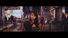 井上実優「Boogie Back」ミュージックビデオのワンシーン。