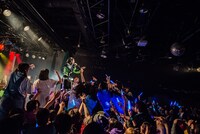 「孤独と逆襲～てえへんだ！底辺だ～ツアー」大阪・江坂MUSE公演の様子。（Photo by shinz）