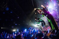 「孤独と逆襲～てえへんだ！底辺だ～ツアー」大阪・江坂MUSE公演の様子。（Photo by shinz）