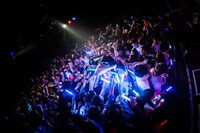 「孤独と逆襲～てえへんだ！底辺だ～ツアー」大阪・江坂MUSE公演の様子。（Photo by shinz）