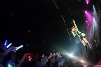 「孤独と逆襲～てえへんだ！底辺だ～ツアー」大阪・江坂MUSE公演の様子。（Photo by shinz）