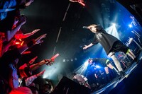 「孤独と逆襲～てえへんだ！底辺だ～ツアー」大阪・江坂MUSE公演の様子。（Photo by shinz）