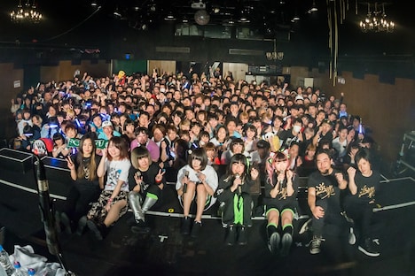 「孤独と逆襲～てえへんだ！底辺だ～ツアー」大阪・江坂MUSE公演の様子。（Photo by shinz）