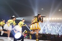 地方営業所メンバーと疾走する伊藤千由李。