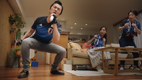 CM「キリン のどごし<生> サッカー応援篇」のワンシーン。