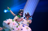 坂本遥奈と咲良菜緒。