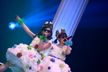 坂本遥奈と咲良菜緒。