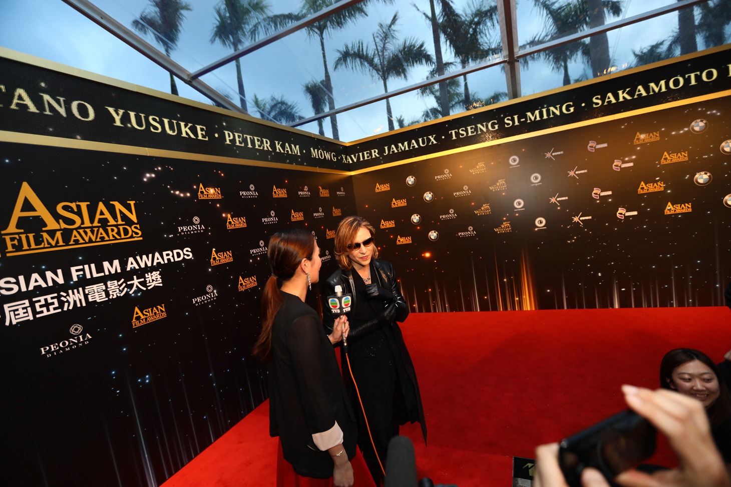 取材を受けるYOSHIKI