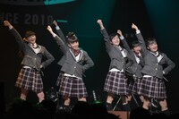 さくら学院「The Road to Graduation 2016 ～放課後アンソロジー レッツ スタンディング～」TSUTAYA O-EAST公演の様子。