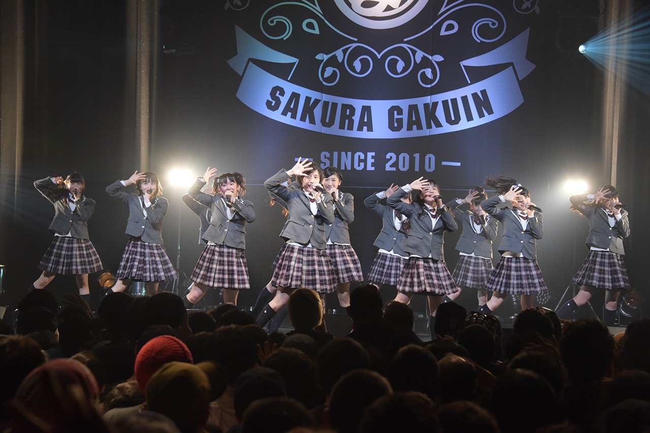 さくら学院「The Road to Graduation 2016 ～放課後アンソロジー レッツ スタンディング～」TSUTAYA O-EAST公演の様子。