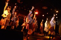 「アイカLet's 東名阪ツアー2017 ～アイに行くよ！力いっぱい歌っておドル！みんなで一緒に盛り上ガレッジ～」の様子。