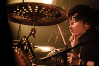 KANDAI（Dr）（撮影：佐藤祐介）