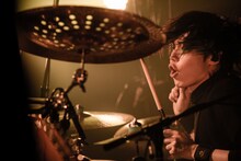 KANDAI（Dr）（撮影：佐藤祐介）