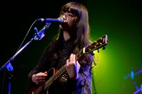 山崎彩音（提供：日本レコード協会）