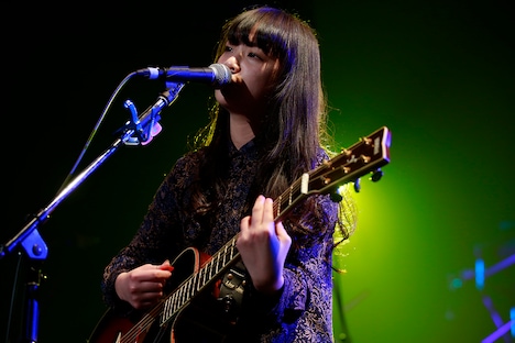 山崎彩音（提供：日本レコード協会）