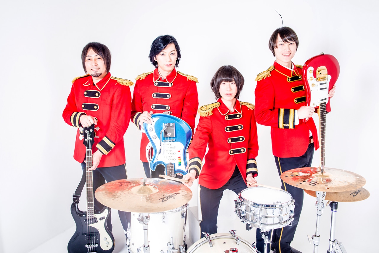 ザ・キャプテンズに新ドラマー加入、好物はラーメンとカレー