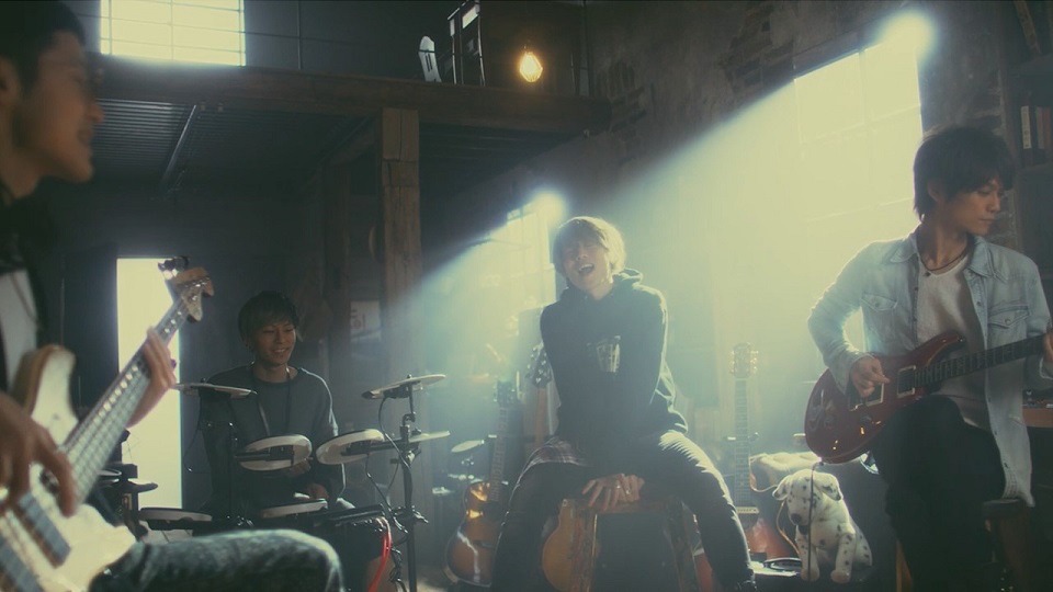 Thinking Dogs「Are you ready?」ミュージックビデオのワンシーン。