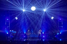 吉田山田「Over The Rainbowツアー～有明 コズミックダンスホール」の様子。（撮影：岩崎真子）