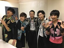 「社長が言ったから有言実行！ ボイメン47都道府県ツアー」北海道公演のメンバー。左から吉原雅斗、田村侑久、田中俊介、勇翔、本田剛文。