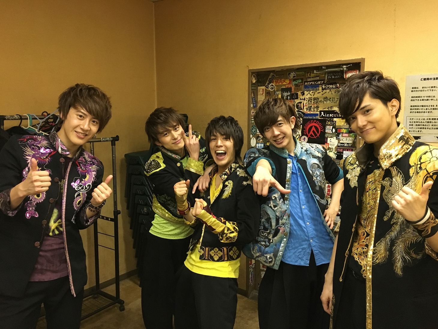 「社長が言ったから有言実行！ ボイメン47都道府県ツアー」茨城公演のメンバー。左から土田拓海、小林豊、平松賢人、田村侑久、水野勝。