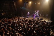 「ライブ盤リリース記念ワンマンツアー『威風堂々』」東京・赤坂BLITZ公演の様子。(撮影:堀田芳香)