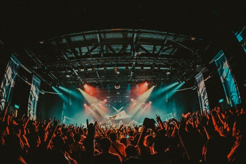 PassCodeのライブの様子。（写真提供：USM JAPAN）
