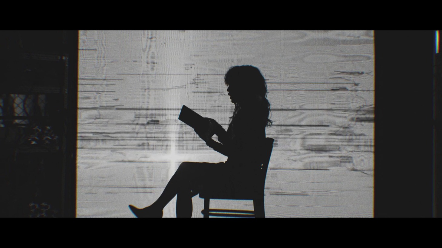 「TRAGEDY:ETERNITY」ミュージックビデオのワンシーン。