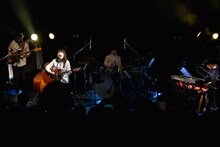 「関取花 “君によく似た人がいる” ツアー」東京・WWW公演の様子。（Photo by Kayoko Yamamoto）